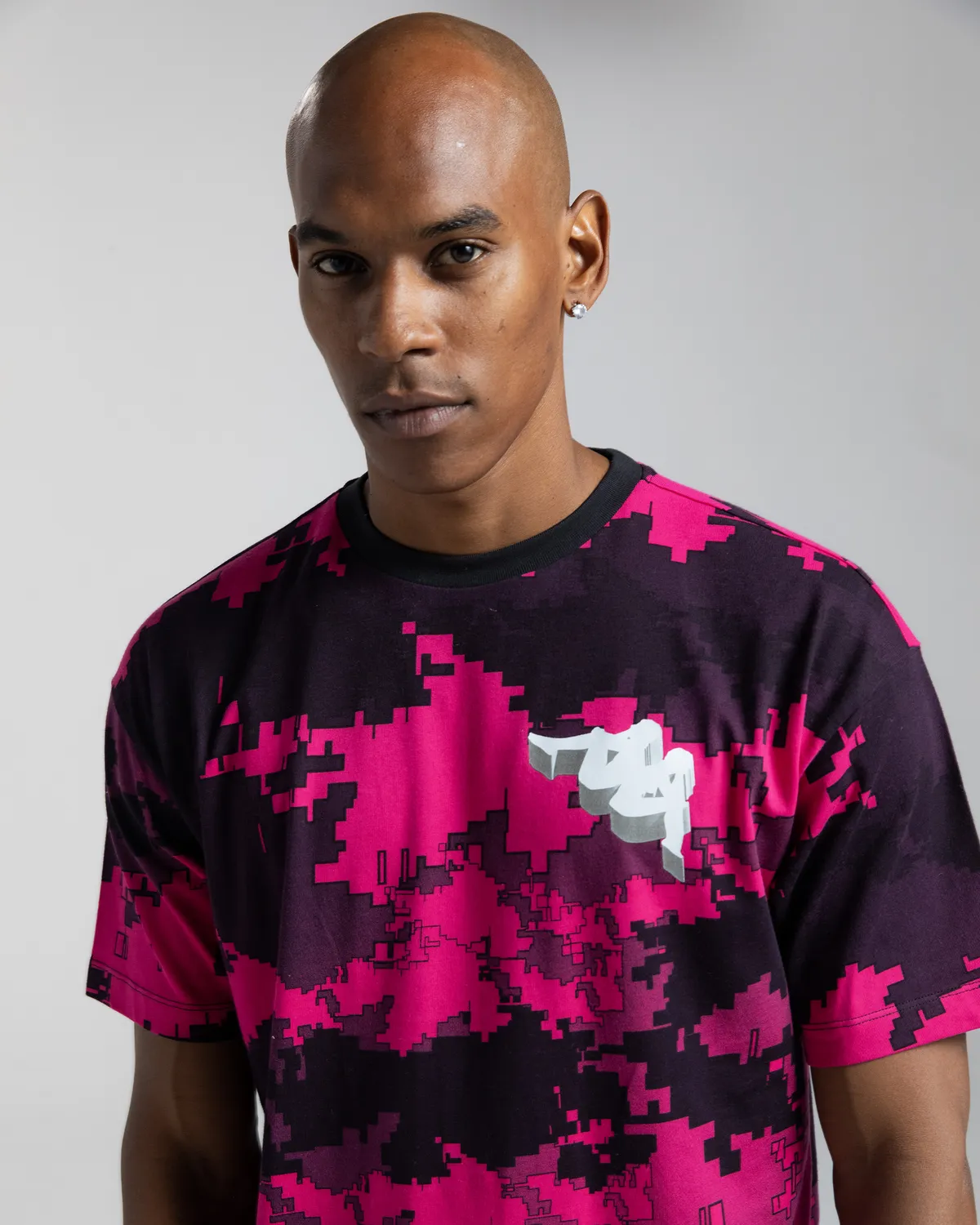 Authentic Graphik Gabriel Erkek Siyah - Pembe Comfort Fit Tişört