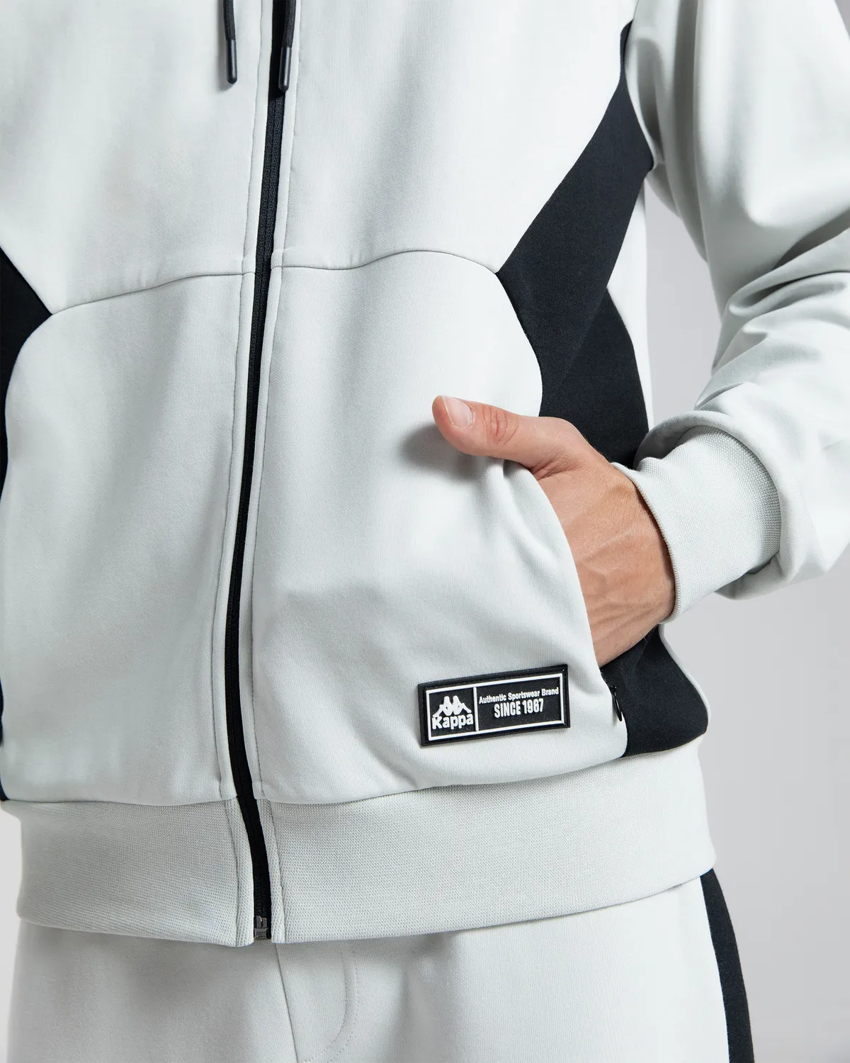 Gri Authentic Karin Erkek Açık Gri - Siyah Regular Fermuarlı Eşofman Üstü
