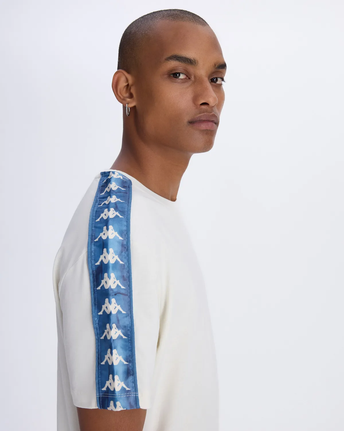 Beyaz Authentic 222 Banda Pueblogt Erkek Beyaz Regular Fit Tişört