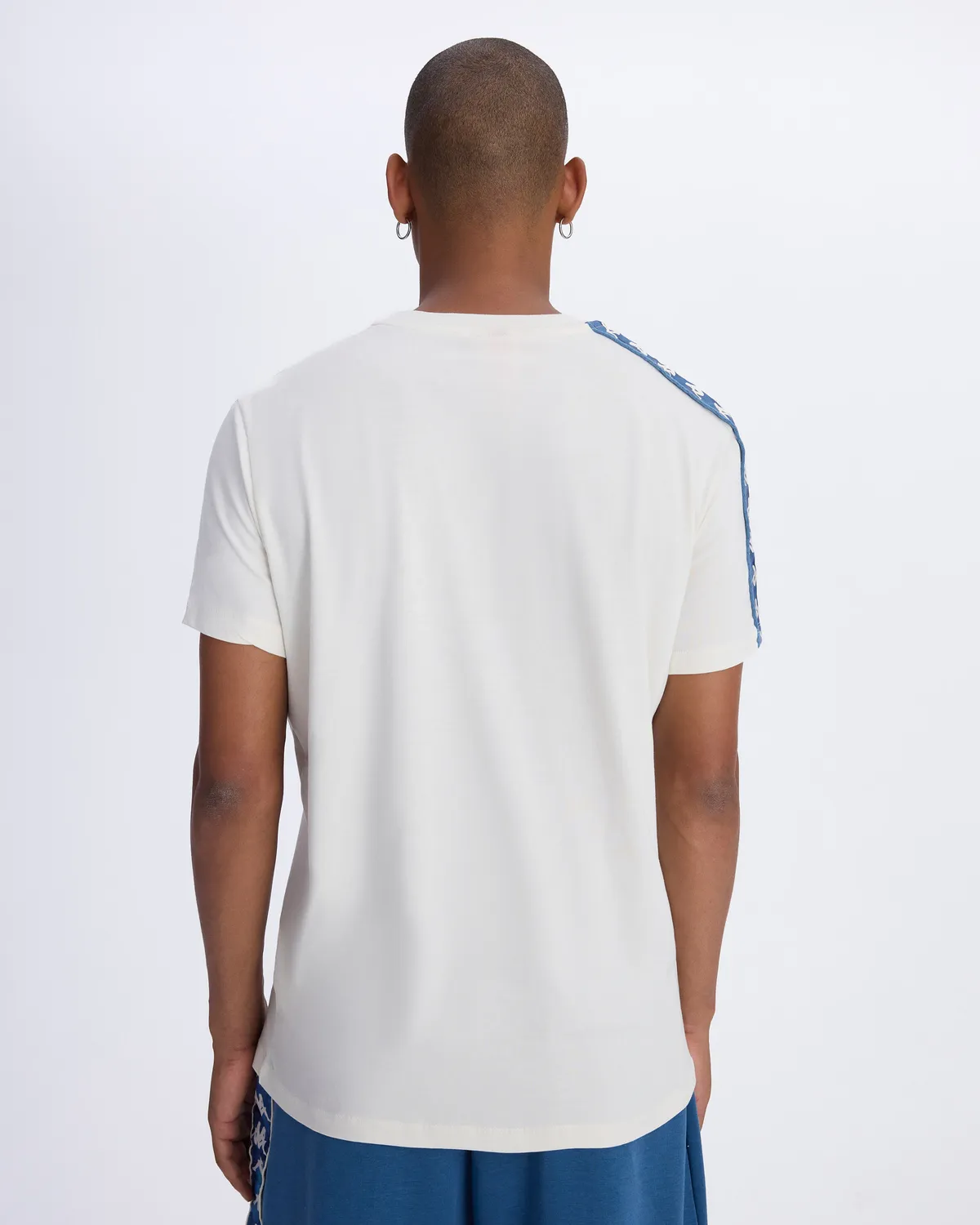 Beyaz Authentic 222 Banda Pueblogt Erkek Beyaz Regular Fit Tişört