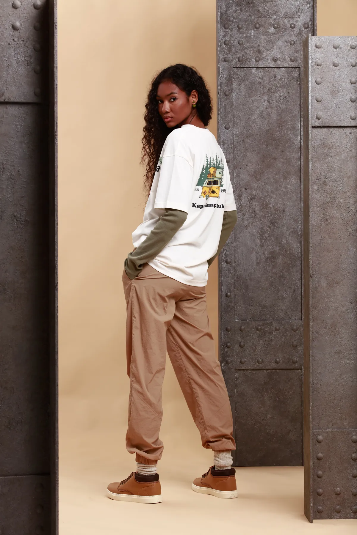 Beyaz Authentic Graphik Parker Unisex Beyaz Comfort Fit Tişört