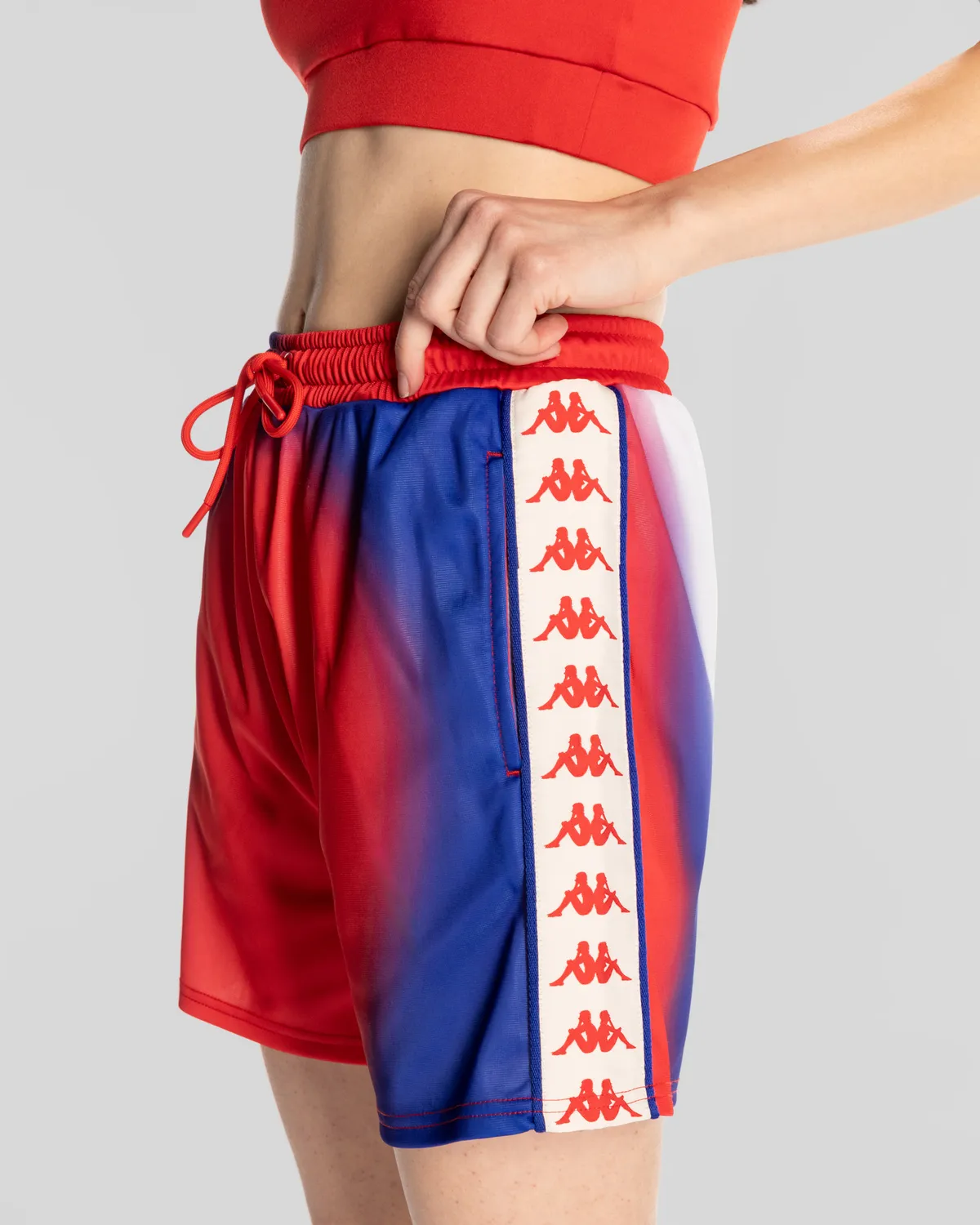 Beyaz 222 Banda Sacha 2 Graphik Kadın Beyaz-Mavi-Kırmızı Regular Fit Şort