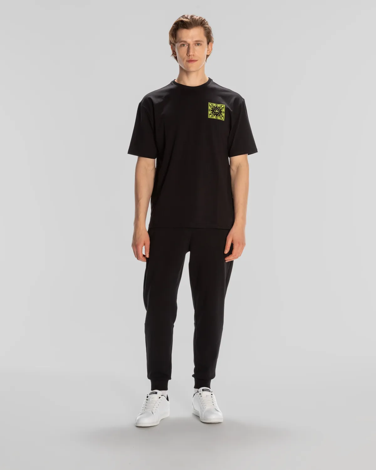 Siyah Authentic Vita Erkek Siyah Comfort Fit Tişört