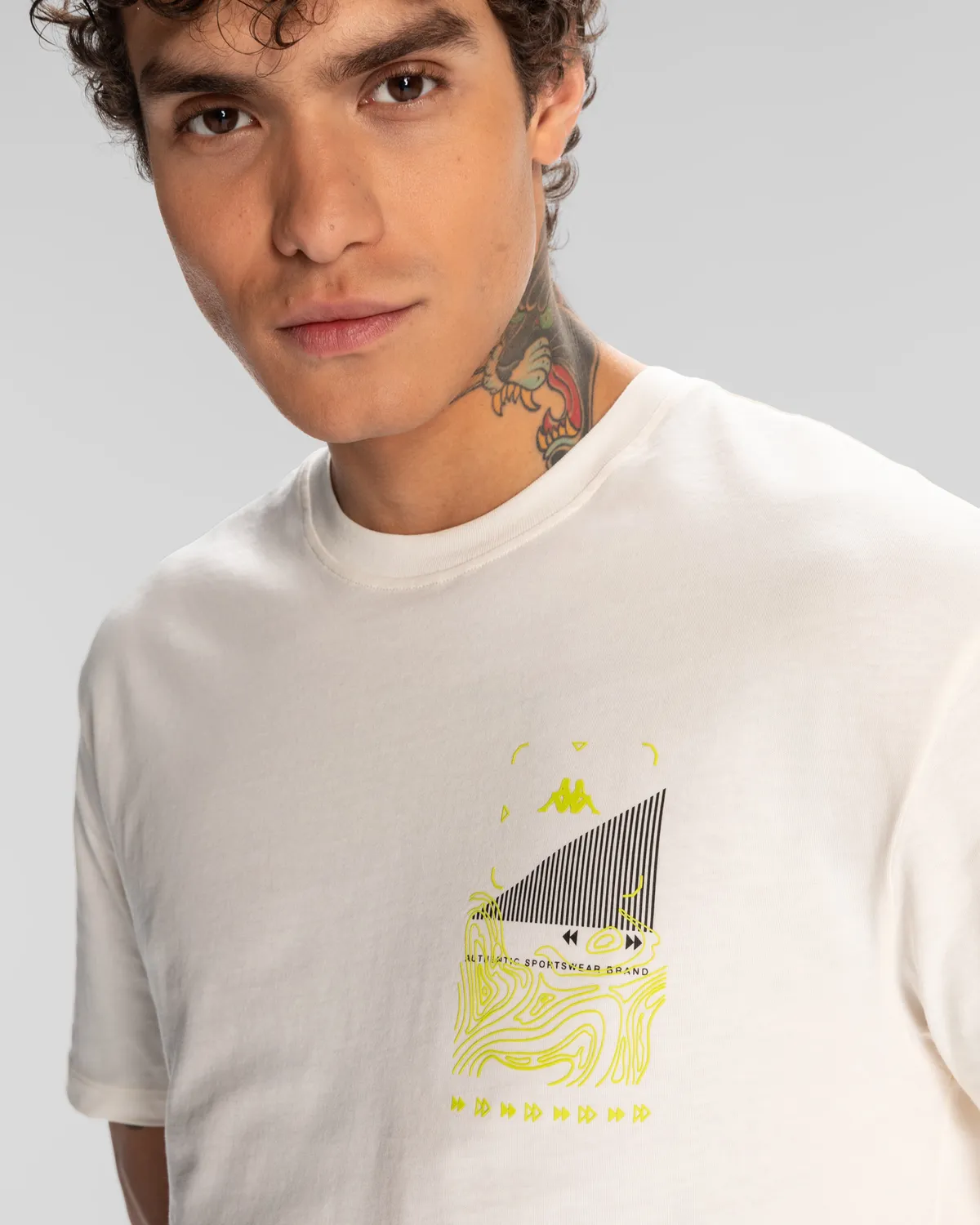 Beyaz Authentic Spacetime T-Shirt Erkek Beyaz Regular Fit Tişört