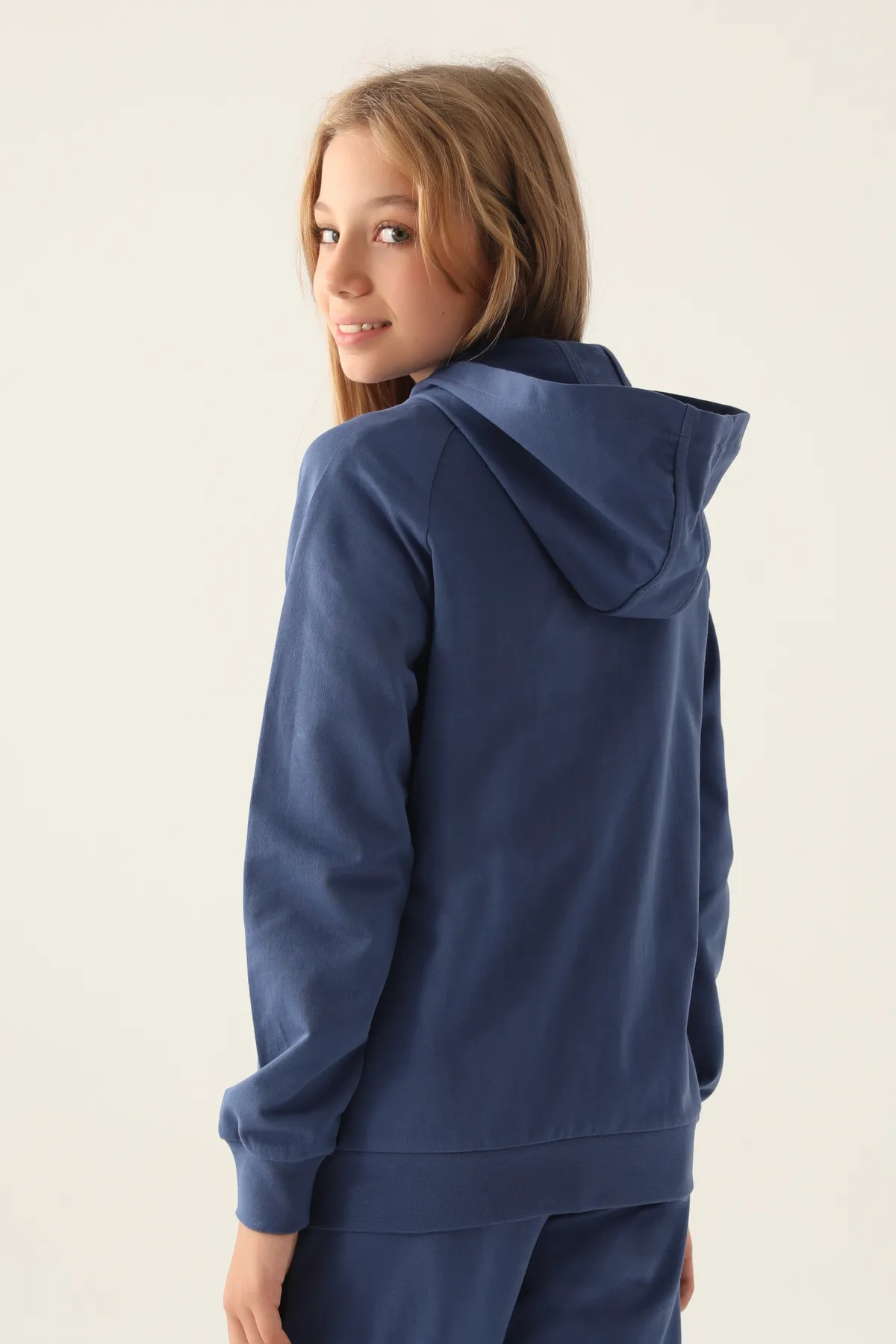 Mavi Authentic Christa Kız Çocuk Mavi Regular Fit Fermuarlı Eşofman Üstü