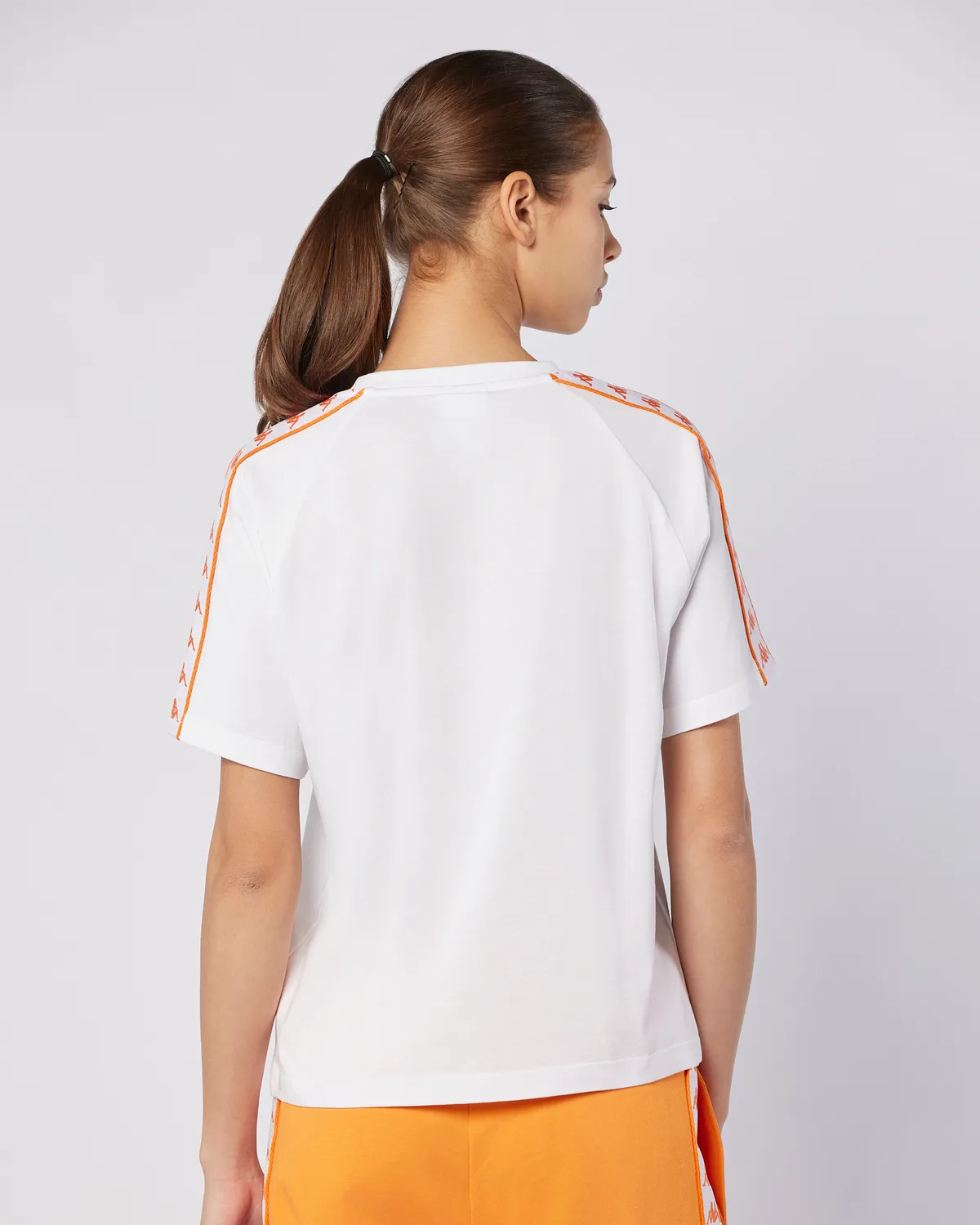 Beyaz 222 Banda Adi Tur Kadın Beyaz-Turuncu Regular Fit Tişört