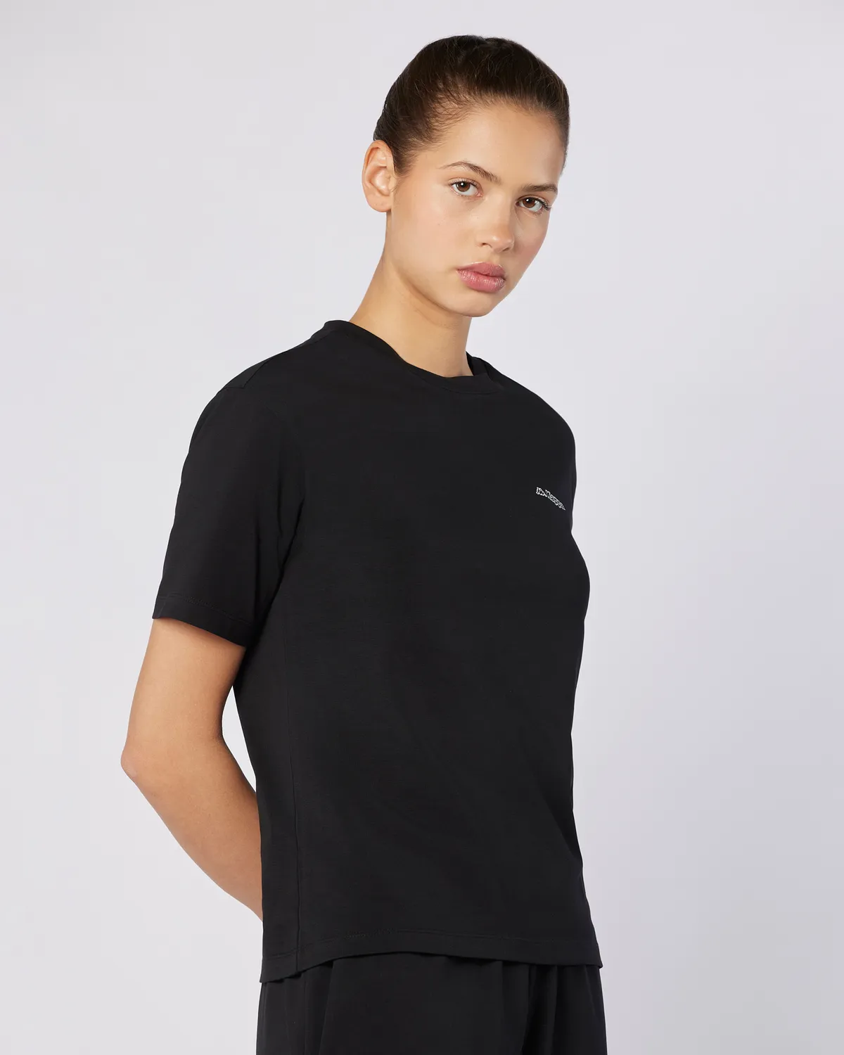 Siyah Jendyna Kadın Siyah Regular Fit Tişört